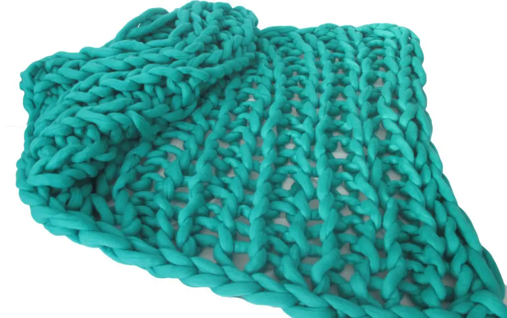 how to arm knit a blanket tutorial