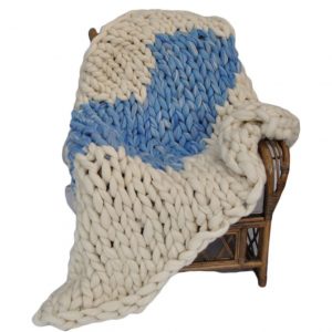 arm knitting heart blanket
