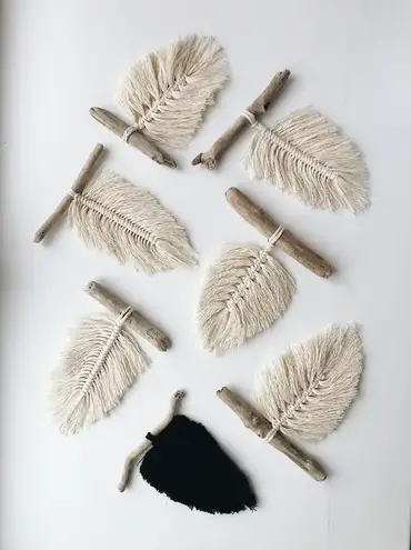 Macrame Feather Tutorial And Ideas Truly Majestic - How To Make A Macrame Feather Wall Hanging Tutorial For Beginners